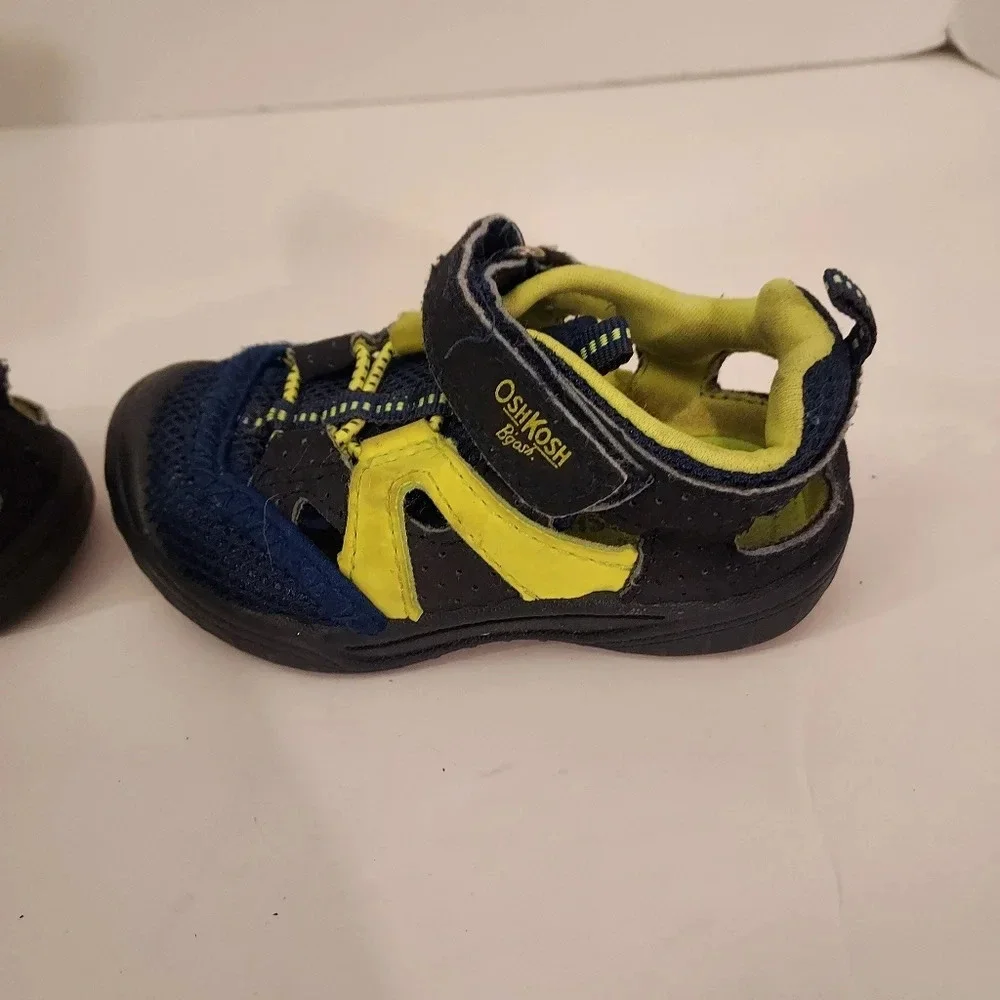 OshKosh B'gosh Drift-B Bump Toe Blue and Green Sandals